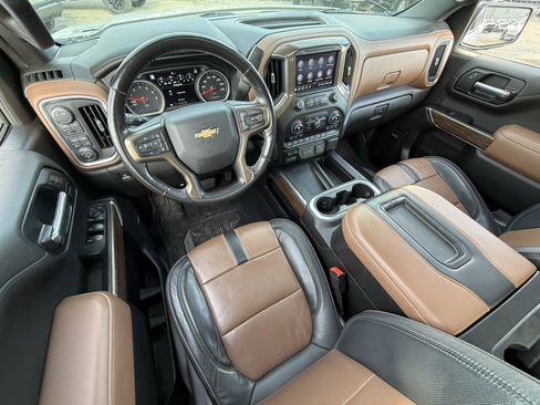 Used 2020 Chevrolet Silverado 1500 High Country w/ Technology Package image 28
