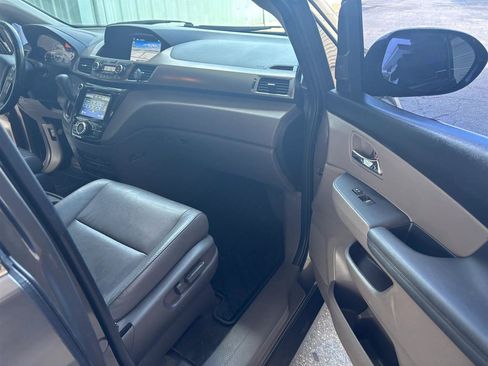 Used 2015 Honda Odyssey Touring image 8
