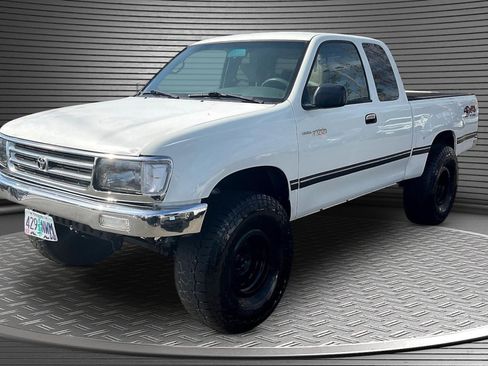 Used 1996 Toyota T100 DX image 3