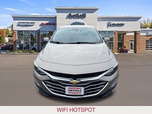 Used 2023 Chevrolet Malibu LT image 3