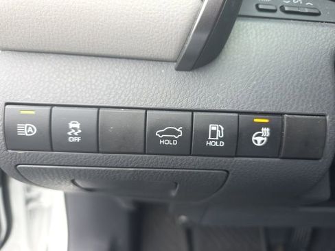Used 2024 Toyota Camry SE w/ Cold Weather Package FWD image 19
