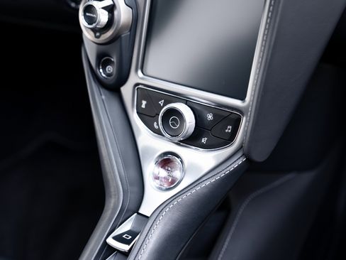 Used 2018 McLaren 720S Performance image 42