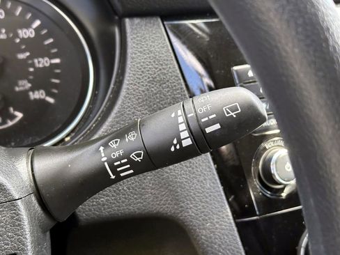 Certified 2022 Nissan Rogue Sport S image 26