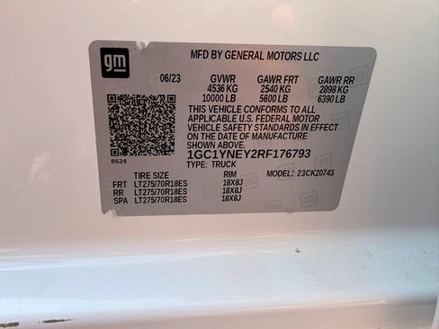 Used 2024 Chevrolet Silverado 2500 LT AWD/4WD image 34