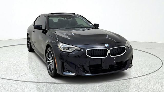 Used 2025 BMW 230i xDrive Coupe w/ Premium Package AWD/4WD image 2