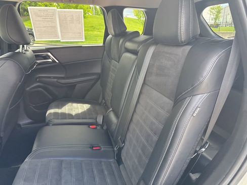 Used 2024 Mitsubishi Outlander SE AWD/4WD image 13