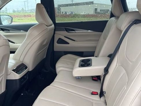Used 2023 INFINITI QX60 Luxe w/ Cargo Package AWD/4WD image 6