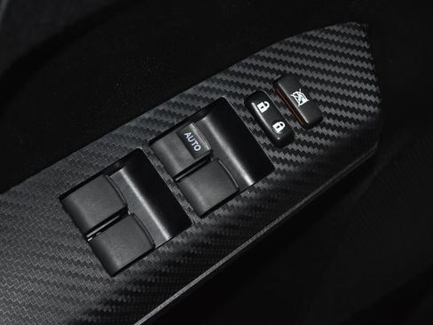 Used 2015 Toyota RAV4 XLE image 5