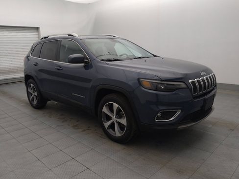 Used 2019 Jeep Cherokee Limited image 11