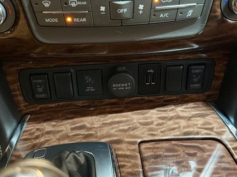 Used 2020 Nissan Armada SL w/ Premium Package image 25