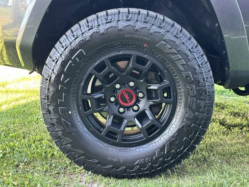 Used 2023 Toyota 4Runner SR5 Premium w/ Moonroof Package AWD/4WD image 16