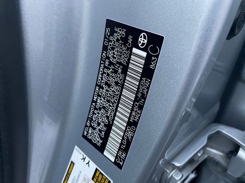 Used 2025 Toyota Prius LE image 29