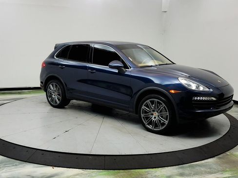 Used 2014 Porsche Cayenne S AWD/4WD image 3