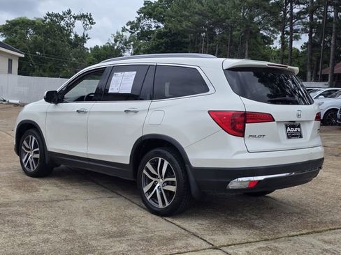 Used 2017 Honda Pilot Touring image 5