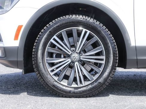 Used 2019 Volkswagen Tiguan SE FWD image 16