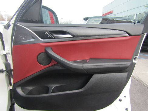 Used 2022 BMW X3 xDrive30i w/ Premium Package image 23