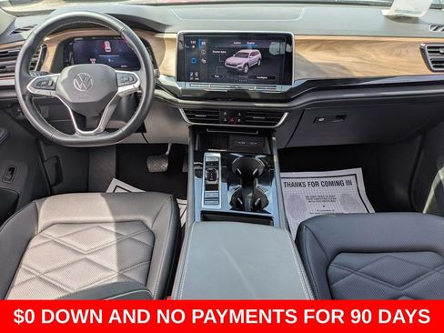 Used 2025 Volkswagen Atlas SE FWD image 25