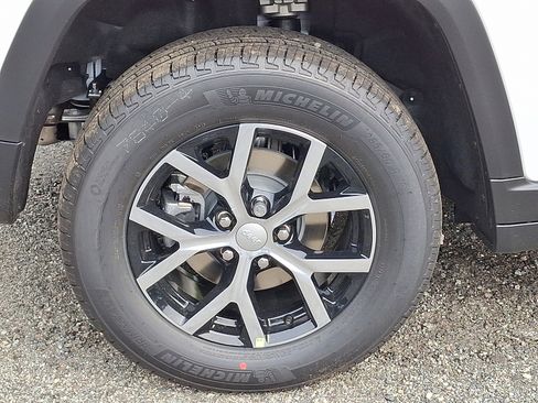 New 2025 Jeep Grand Cherokee Limited image 5