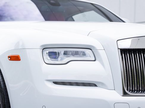 Used 2017 Rolls-Royce Dawn RWD image 14