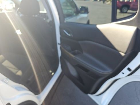 Used 2023 GMC Acadia SLE w/ Driver Convenience Package image 19