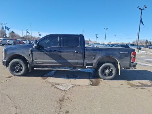 Used 2023 Ford F250 XLT w/ XLT Premium Package image 5