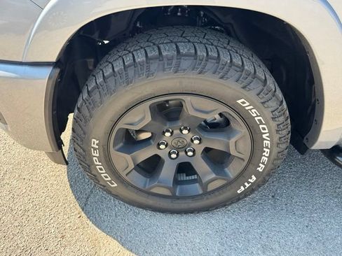 Certified 2025 RAM 1500 Big Horn AWD/4WD image 9