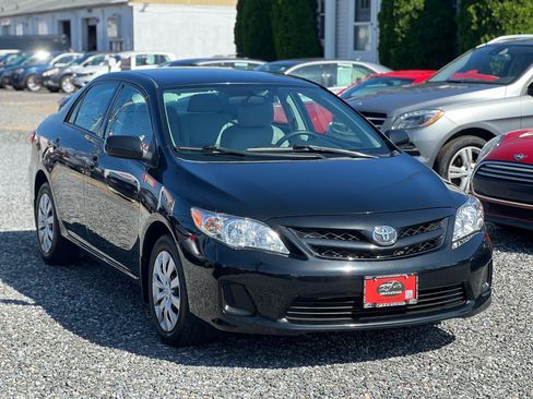 Used 2012 Toyota Corolla LE FWD image 1