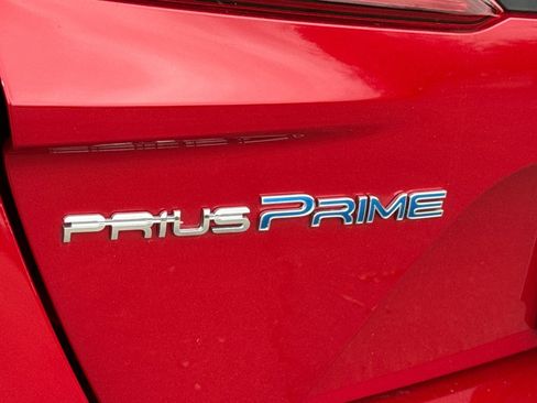 Used 2020 Toyota Prius Prime LE image 36