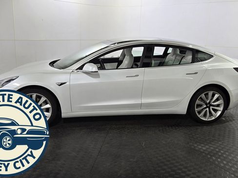 Used 2020 Tesla Model 3 Long Range image 4
