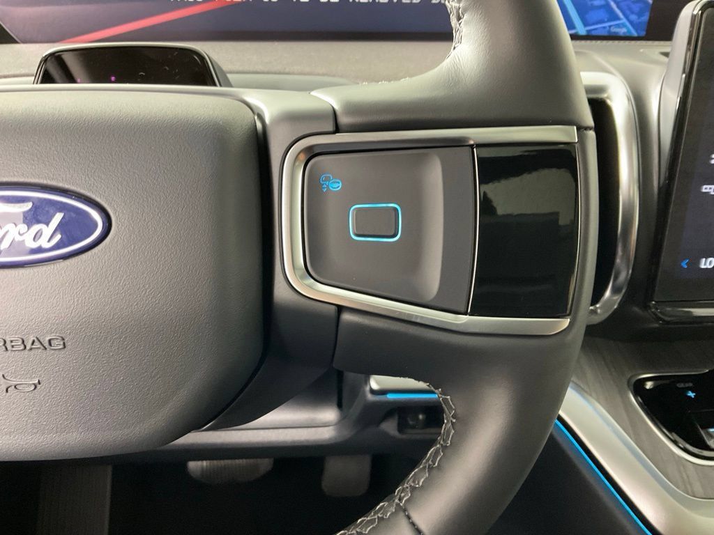 New 2026 Ford Expedition Platinum w/ Platinum Ultimate Package AWD/4WD image 26