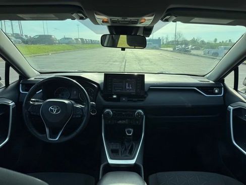 Used 2021 Toyota RAV4 XLE w/ Convenience Package image 13
