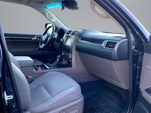 Used 2020 Lexus GX 460 Premium w/ Premium Package image 7