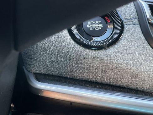 Used 2024 Jeep Compass Sport image 15