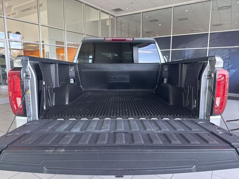Used 2024 GMC Sierra 1500 SLT AWD/4WD image 17