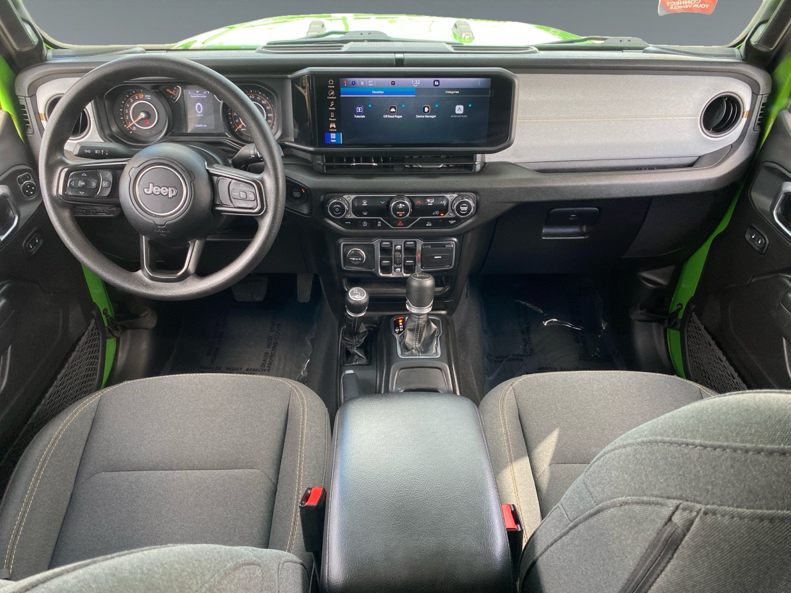 Used 2025 Jeep Gladiator Sport AWD/4WD image 10