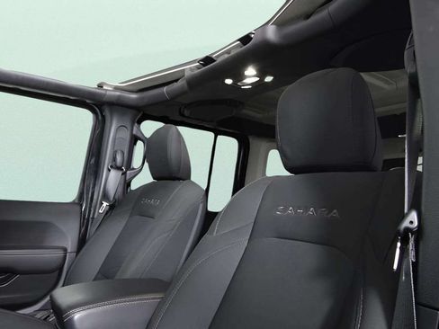 Used 2021 Jeep Wrangler Unlimited Sahara AWD/4WD image 28
