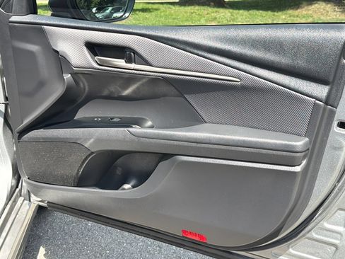Used 2025 Toyota Camry SE w/ Convenience Package FWD image 11