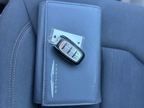 Used 2019 Chrysler Pacifica Touring Plus w/ Advanced Safetytec Group image 34