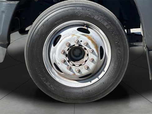 Used 2013 Ford F550 2WD Crew Cab Super Duty w/ Payload Upgrade Pkg image 24