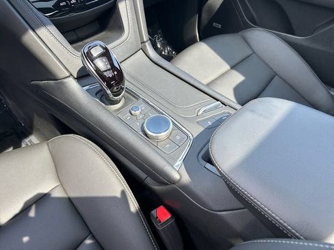 Used 2025 Cadillac XT6 Luxury AWD/4WD image 18