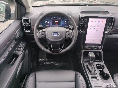 New 2025 Ford Ranger Lariat w/ Black Appearance Package image 16