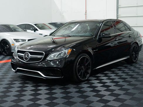 Used 2015 Mercedes-Benz E 63 AMG S-Model image 3