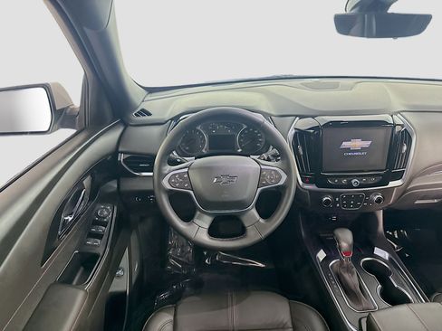 Used 2024 Chevrolet Traverse RS image 17
