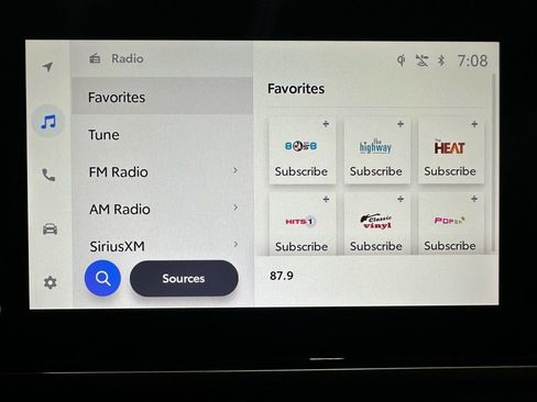 Used 2025 Toyota Camry SE image 27