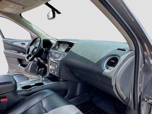 Used 2019 Nissan Pathfinder SL FWD image 14