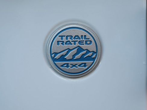 Used 2022 Jeep Wrangler Unlimited Sahara w/ Cold Weather Group image 13