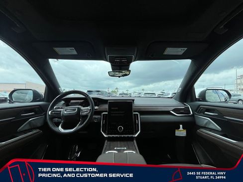 New 2026 GMC Acadia Denali Ultimate FWD image 15