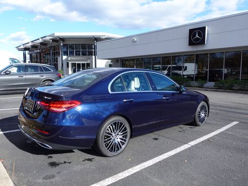 Certified 2022 Mercedes-Benz C 300 4MATIC Sedan image 6