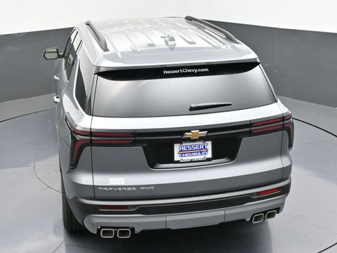 New 2026 Chevrolet Traverse LT w/ Driver Confidence Package AWD/4WD image 46
