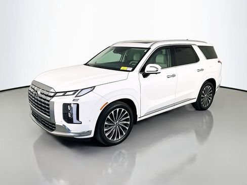 Used 2025 Hyundai Palisade Calligraphy AWD/4WD image 3